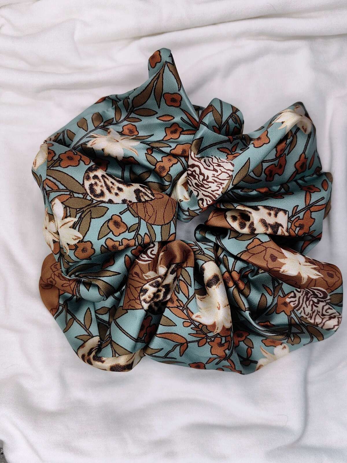 HR-SC-00005 Wild bloom - Image 1